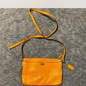 Coach purse with adjustable strap